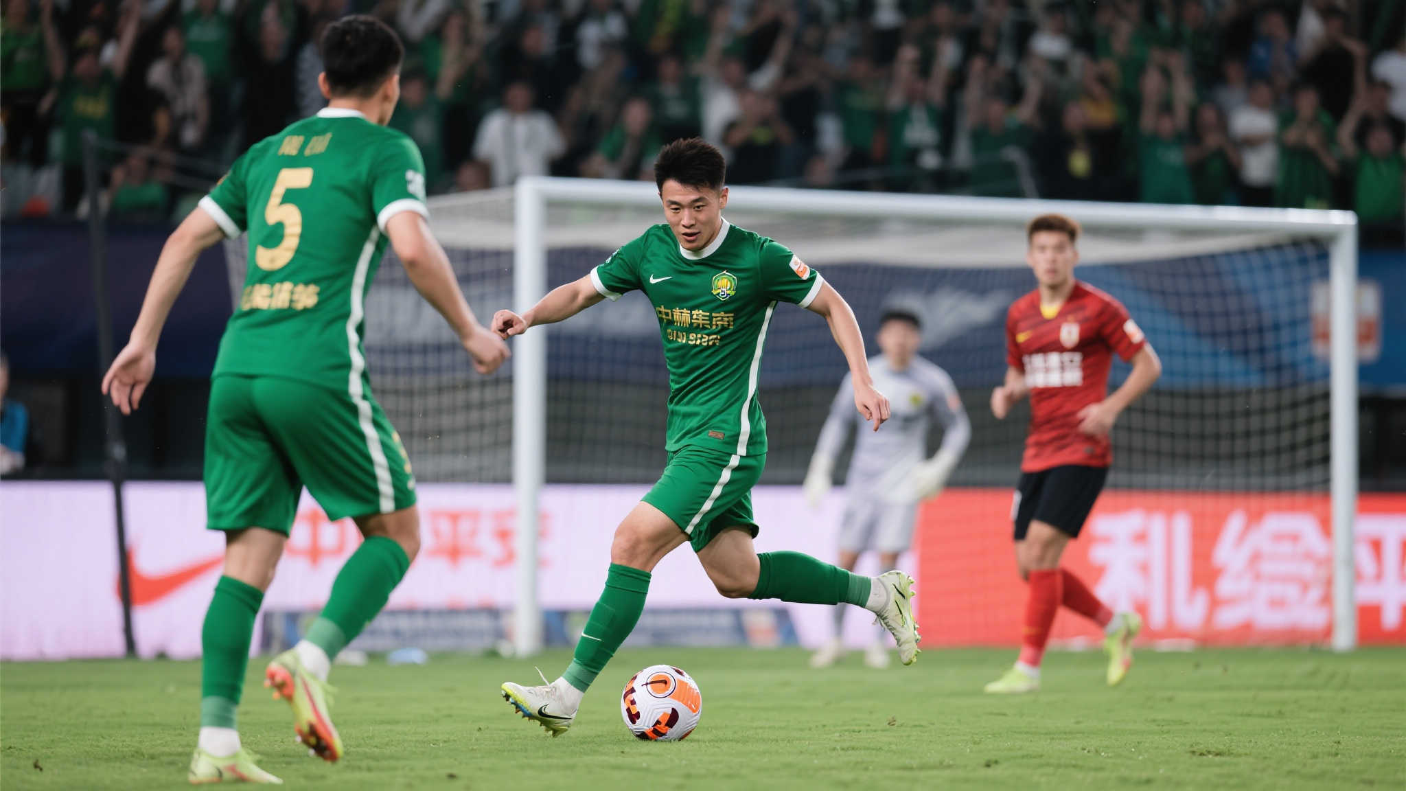 进球如虹！张玉宁展现实力，稳居北京国安本土球员之巅